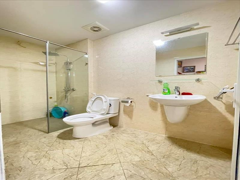 Bán Nhà 155 Cầu Giấy, 5 tầng đẹp, Tiện ích vô vàn, giá hấp dẫn Bán Nhà 155 Cầu Giấy, 5 tầng đẹp, Tiện ích vô vàn, giá hấp dẫn