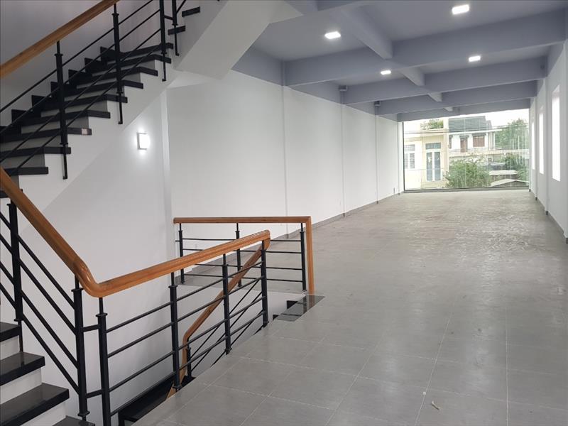 Cho thuê nhà kho 1 trệt 2 lầu, DT 588m2 Nguyễn Kim Cương , Củ Chi