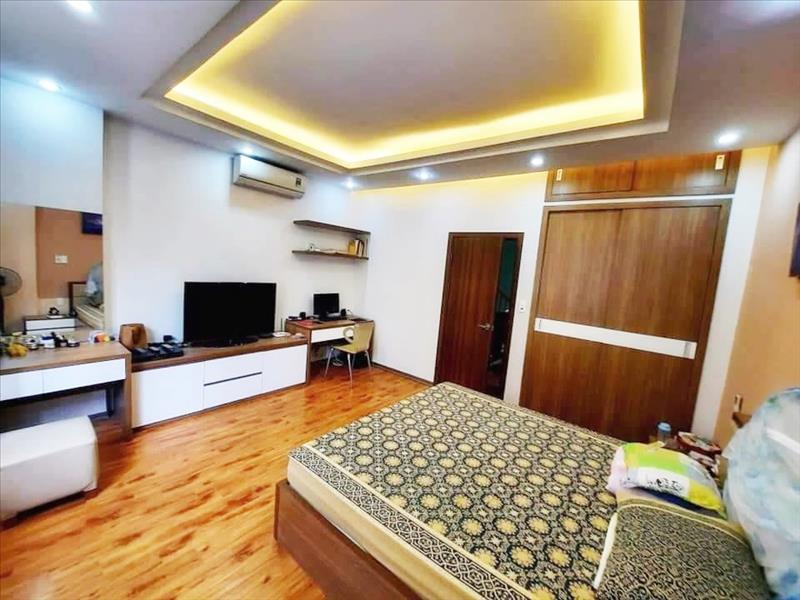 TRẦN THÁI TÔNG 65M2 5TẦNG Ô TÔ ĐỖ CỬA BA THOÁNG VỀ Ở LUÔN GIÁ NHỈNH 5 TỶ