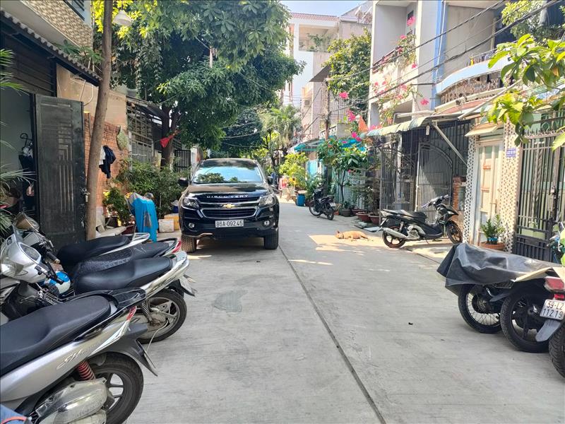 BÁN GẤP NHÀ 4 TẦNG BTCT HẼM BỰ NHÀ ĐẸP LUNG LINH KHÁCH XEM LÀ THÍCH