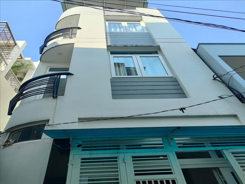 BÁN GẤP NHÀ 4 TẦNG BTCT HẼM BỰ NHÀ ĐẸP LUNG LINH KHÁCH XEM LÀ THÍCH